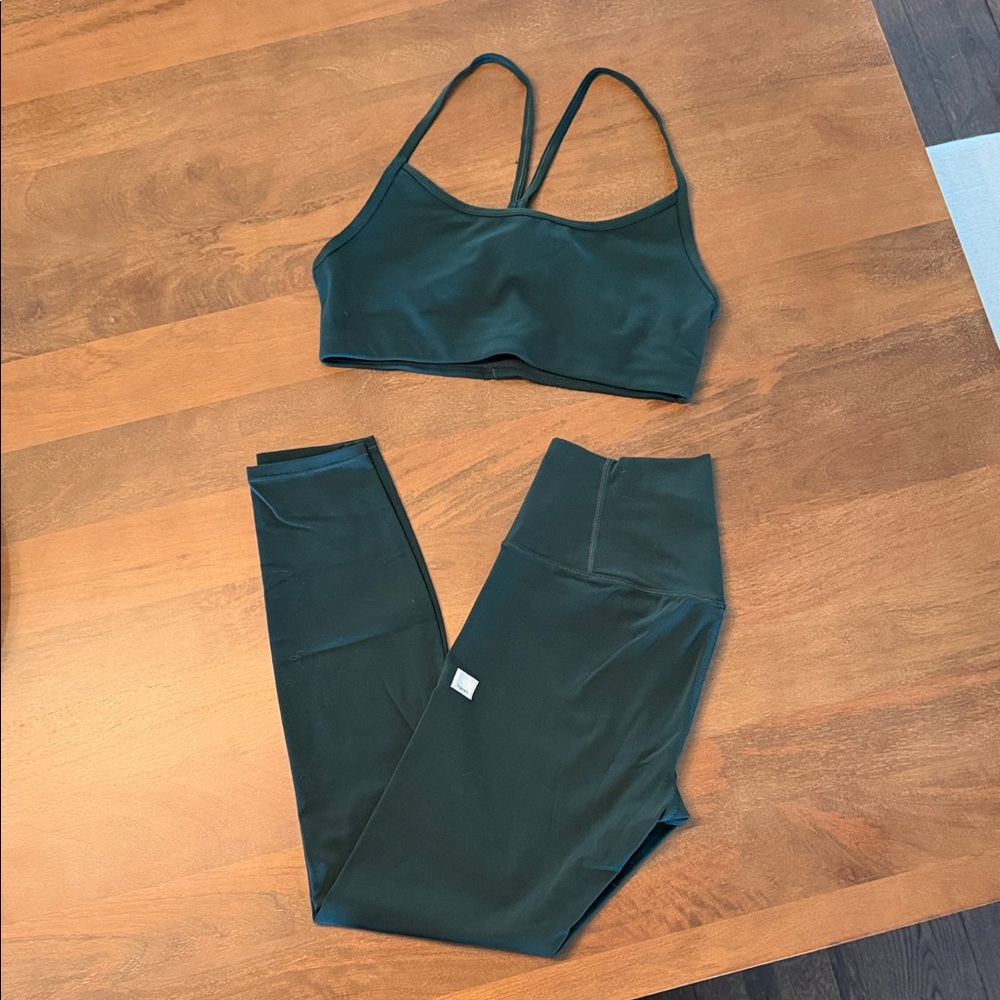 Vuori Dark Green Sports Bra and Leggings Set Size Small